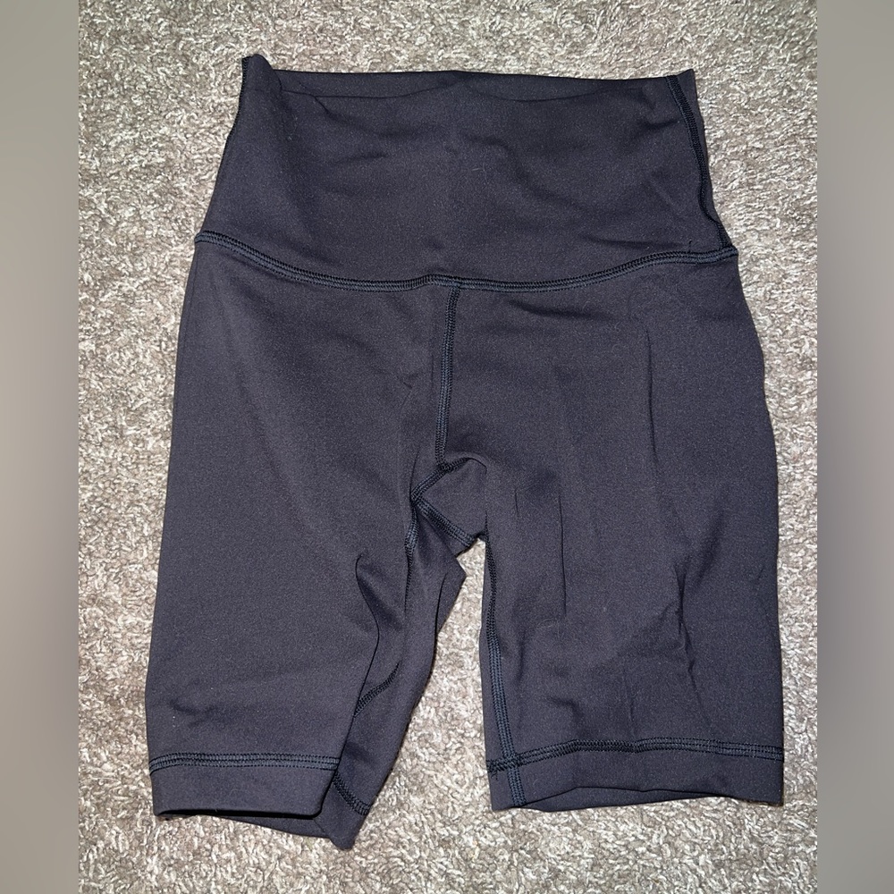 🖤 BLACK LULULEMON BIKER SHORTS 🖤